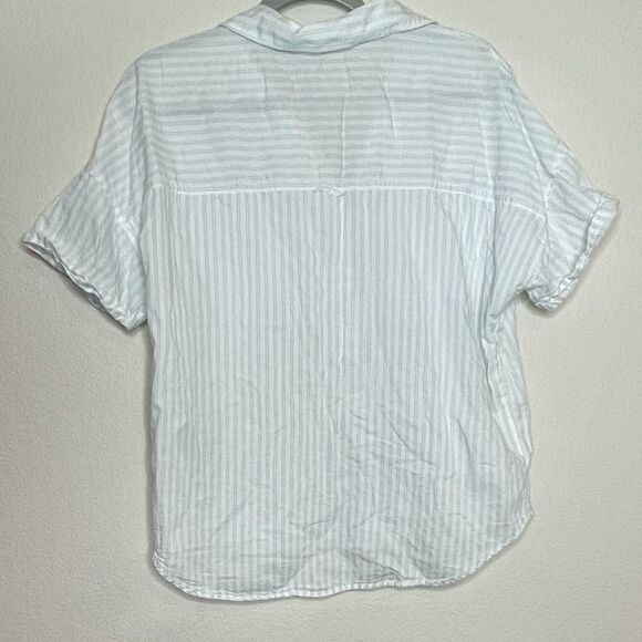 ‎Levi’s button up shirt - Picture 3 of 5